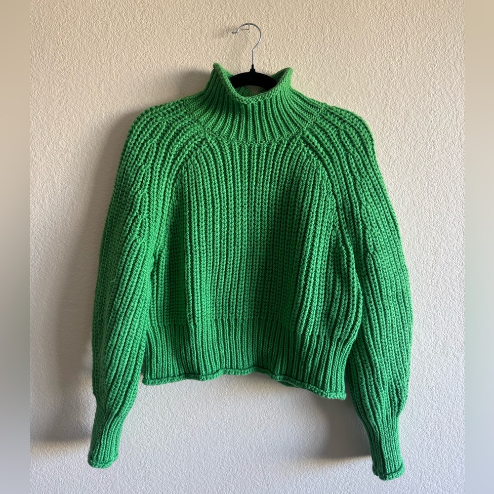 H&M Green Chunky Mock Turtleneck Sweater (NWT)